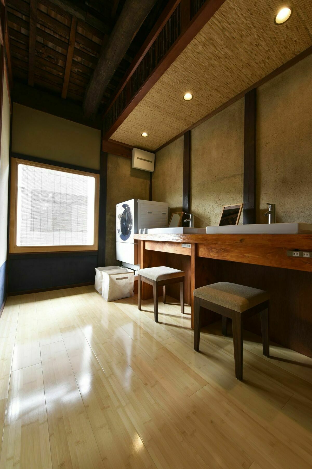 Kuraya Nishimatsuyacho * Kyoto